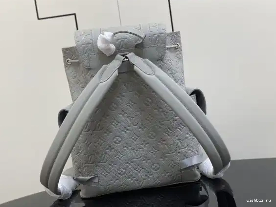 WIS VUITTON LOUIS PM CHRISTOPHER 0330